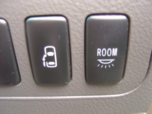 電動スライドドア・LED室内間接照明ボタン