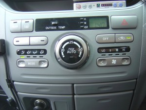 ヴォクシー　Z　煌　車高調　18AW　HDD　フリップダウンモニター　両側電動スライドドア　後期