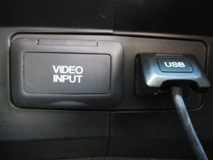 ビデオ入力、USB端子