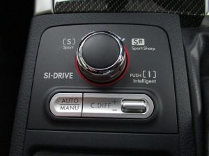 SI-DRIVE切替ダイヤル、マルチモードDCCD切替スイッチ