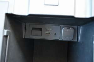 USB電源・パワーアウトレット