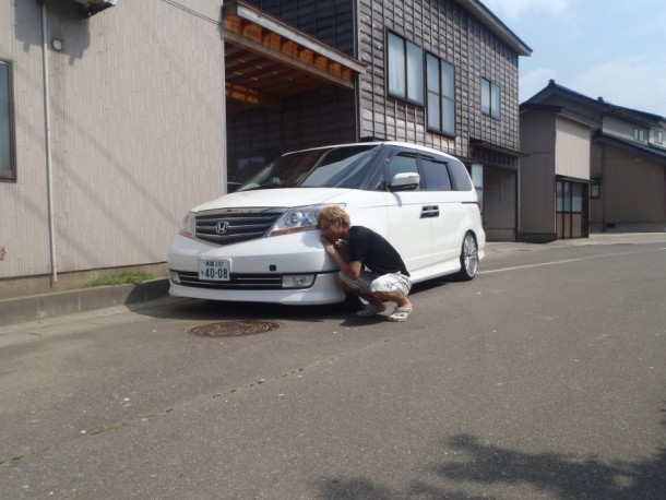 新潟県  鬼山さん 購入した車：エリシオンプレステージ